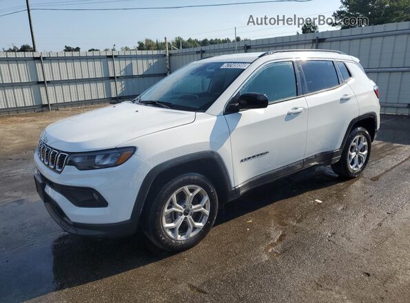 3C4NJDBNXST616832 2025 JEEP COMPASS White Widok wnętrza 360 stopni