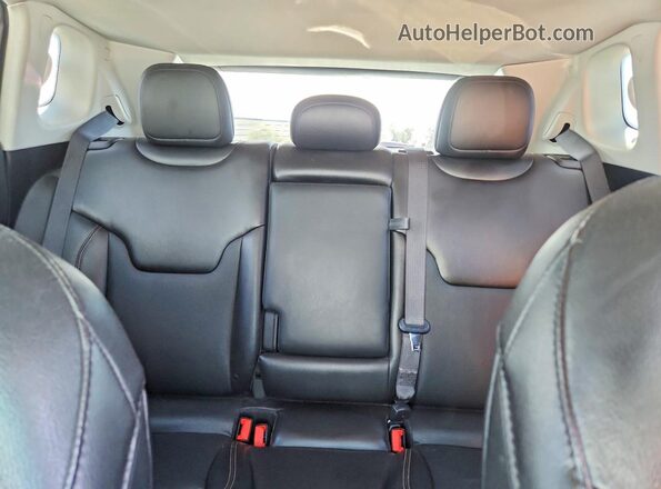 3C4NJDCB0MT511224 2021 JEEP COMPASS Silver Вид задніх сидінь
