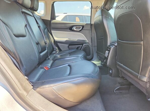 3C4NJDCB1NT210348 2022 JEEP COMPASS Gray უკანა სალონის ხედი