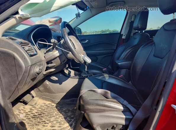 3C4NJDCB2LT216205 2020 JEEP COMPASS Red Вид салону спереду