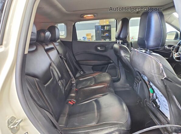 3C4NJDCB4MT596097 2021 JEEP COMPASS White Вид задніх сидінь