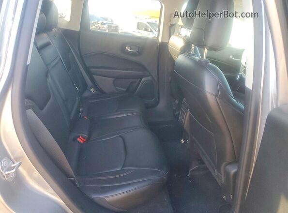 3C4NJDCB5JT424009 2018 JEEP COMPASS Gray Вид задньої частини салону