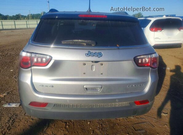 3C4NJDCB5JT424009 2018 JEEP COMPASS Gray Вид ззаду