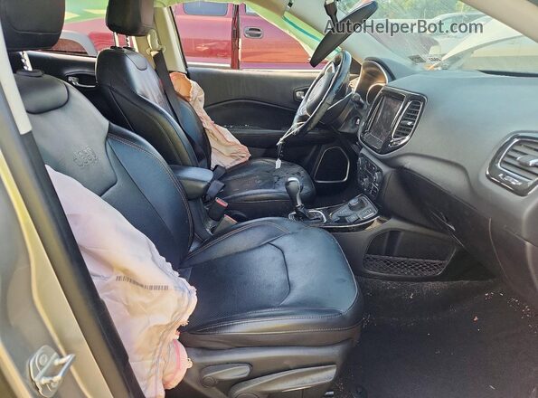 3C4NJDCB6LT149558 2020 JEEP COMPASS Gray Widok wnętrza z przodu