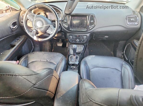 3C4NJDCB6LT149558 2020 JEEP COMPASS Gray Widok deski rozdzielczej