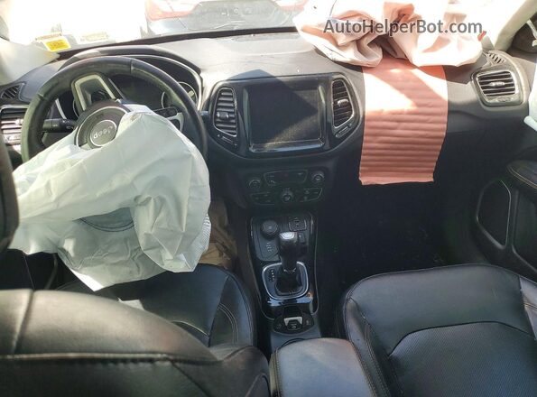 3C4NJDCB7HT635304 2017 JEEP COMPASS White Вид панелі приладів
