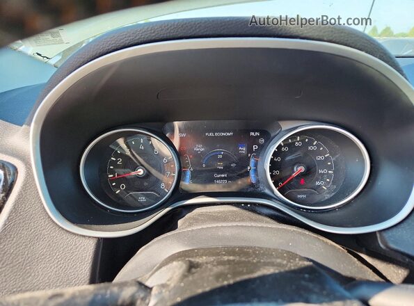 3C4NJDCB7KT746166 2019 JEEP COMPASS Зеленый Вид щитка приборов