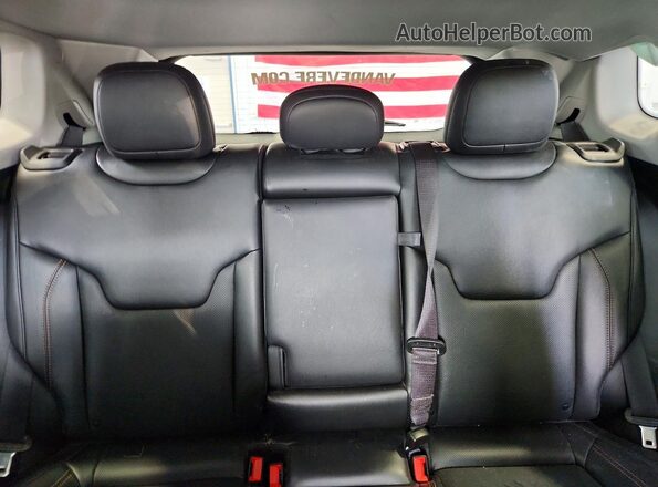 3C4NJDCB8NT174691 2022 JEEP COMPASS Black Vista de los asientos traseros
