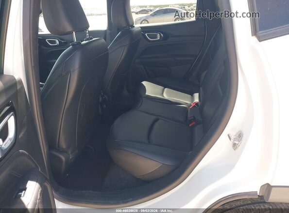 3C4NJDCN0TT214317 2026 JEEP COMPASS White Vista de la etiqueta del VIN