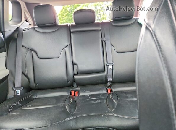 3C4NJDCN2ST501575 2025 JEEP COMPASS Blue Widok tylnych siedzeń
