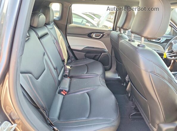 3C4NJDCN4RT576028 2024 JEEP COMPASS Gray უკანა სალონის ხედი