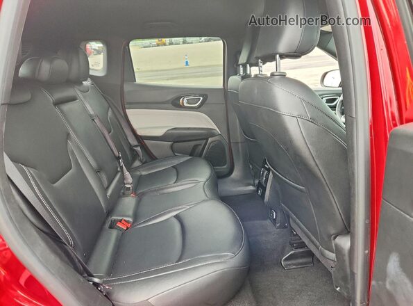 3C4NJDCN4ST522329 2025 JEEP COMPASS Red უკანა სალონის ხედი