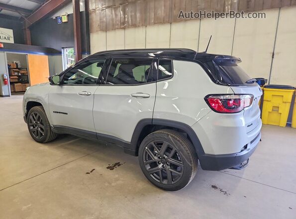 3C4NJDCN5TT280054 2026 JEEP COMPASS Silver Задня ліва чверть