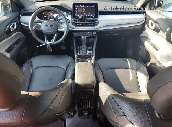 3C4NJDCNXST513411 2025 JEEP COMPASS Silver Вид панелі приладів
