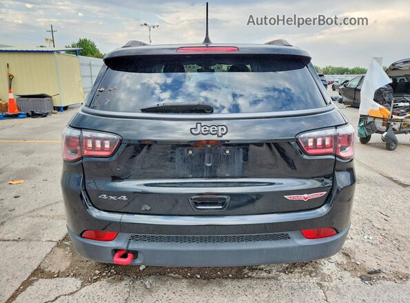 3C4NJDDB1LT208725 2020 JEEP COMPASS Black Widok z tyłu