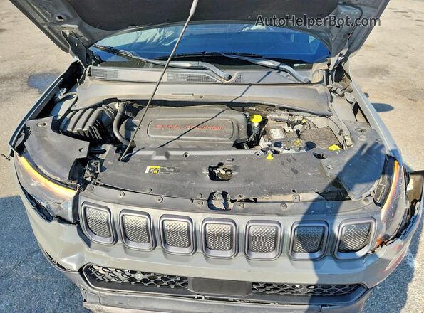 3C4NJDDB4NT125115 2022 JEEP COMPASS Gray Widok wnętrza z tyłu