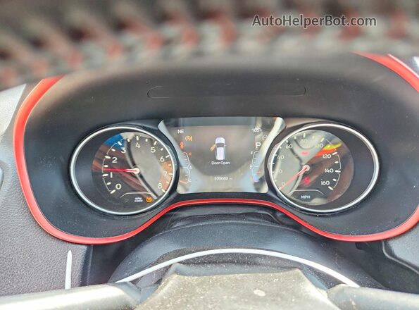 3C4NJDDB6JT199078 2018 JEEP COMPASS Gray Вид щитка приладів