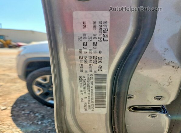 3C4NJDDB6JT199078 2018 JEEP COMPASS Gray Вид наклейки з VIN-кодом