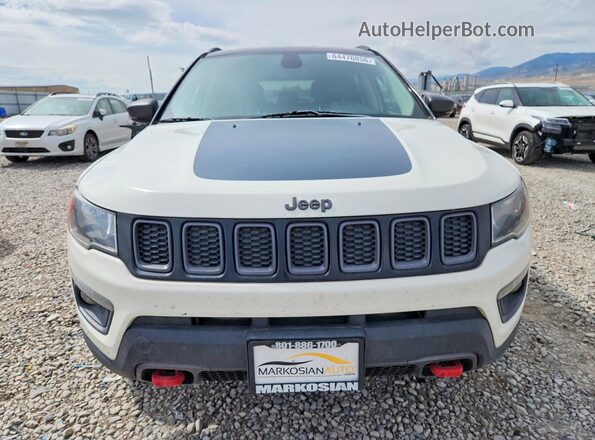 3C4NJDDB6JT465523 2018 JEEP COMPASS Белый Вид спереди