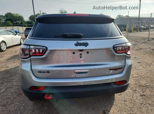3C4NJDDBXNT191524 2022 JEEP COMPASS Silver უკანა ხედი