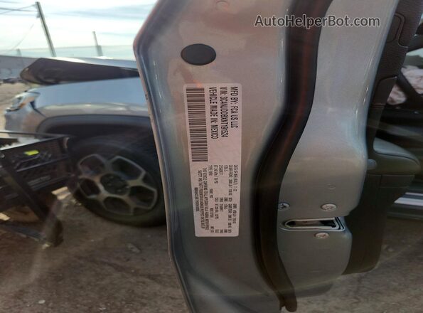 3C4NJDDBXNT191524 2022 JEEP COMPASS Silver სალონის 360-გრადუსიანი ხედი