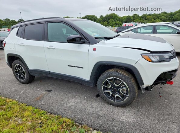 3C4NJDDN0ST584017 2025 JEEP COMPASS Белый Передняя правая четверть