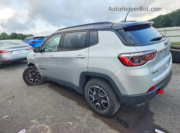 3C4NJDDN2TT176457 2026 JEEP COMPASS Silver Tył lewy