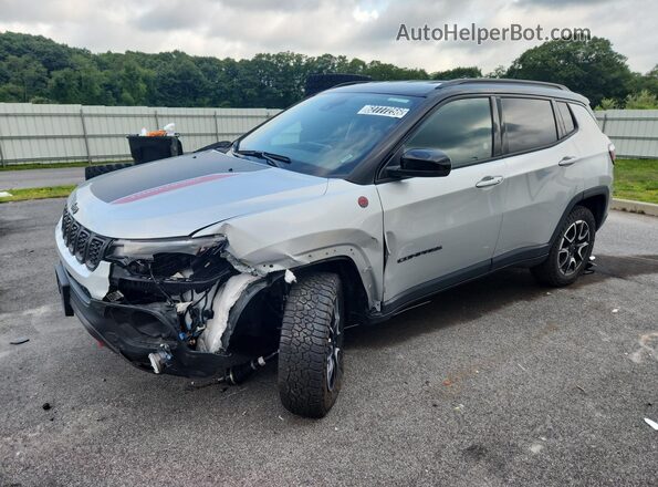 3C4NJDDN2TT176457 2026 JEEP COMPASS Silver 