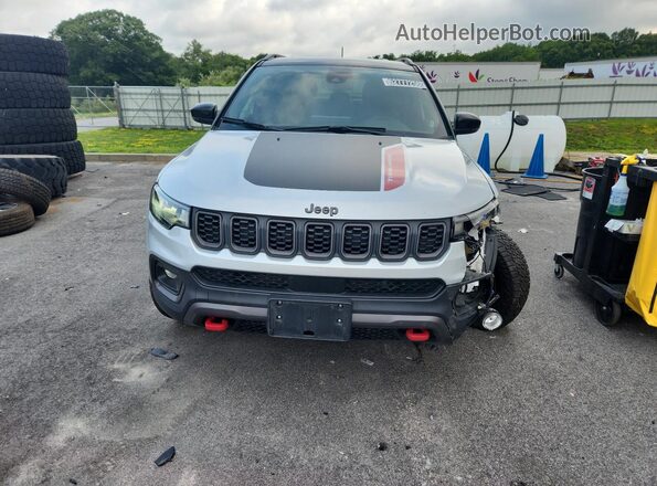 3C4NJDDN2TT176457 2026 JEEP COMPASS Silver 