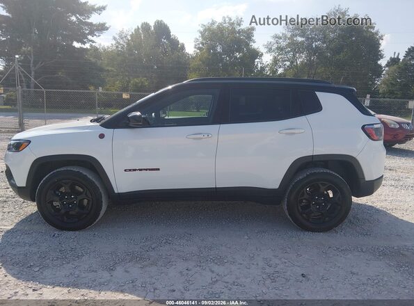 3C4NJDDN6RT608167 2024 JEEP COMPASS White Vista interior de 360 grados