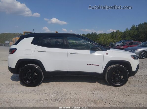 3C4NJDDN6RT608167 2024 JEEP COMPASS White Vista interior trasera