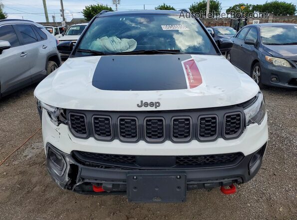 3C4NJDDN7ST564492 2025 JEEP COMPASS White Front view