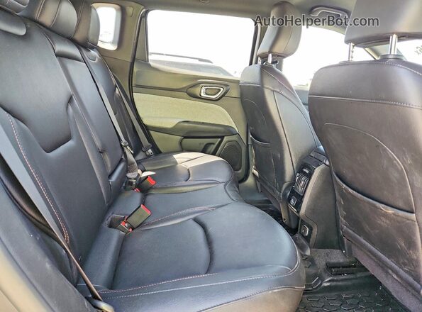 3C4NJDFN2RT151404 2024 JEEP COMPASS Gray Вид задньої частини салону