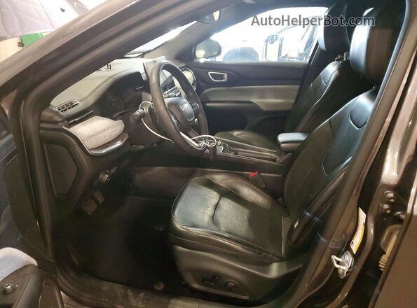 3C4NJDFN7PT519699 2023 JEEP COMPASS Gray Vista interior delantera