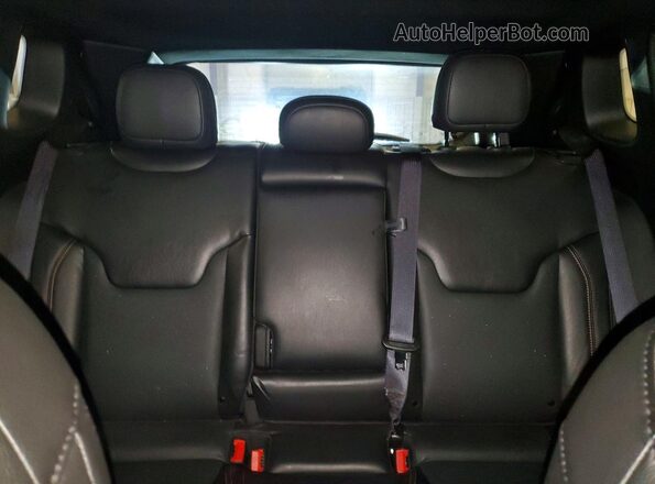 3C4NJDFN7PT519699 2023 JEEP COMPASS Gray Vista de los asientos traseros