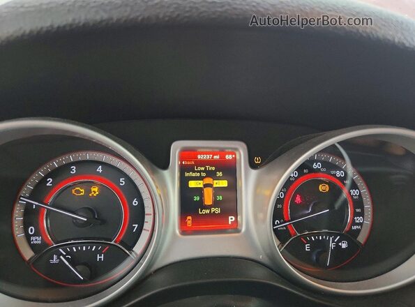 3C4PDCBG4JT521824 2018 DODGE JOURNEY Красный Вид щитка приборов