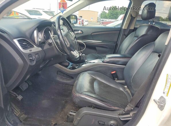 3C4PDCEG0JT523470 2018 DODGE JOURNEY White Widok wnętrza z przodu
