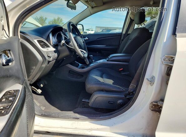 3C4PDDBG4HT575382 2017 DODGE JOURNEY White Front interior view