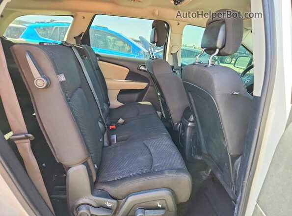 3C4PDDBG4HT575382 2017 DODGE JOURNEY White Rear interior view