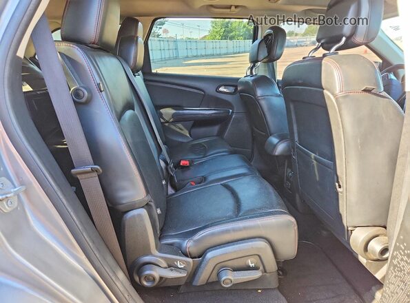 3C4PDDEG8JT323037 2018 DODGE JOURNEY Silver Widok wnętrza z tyłu