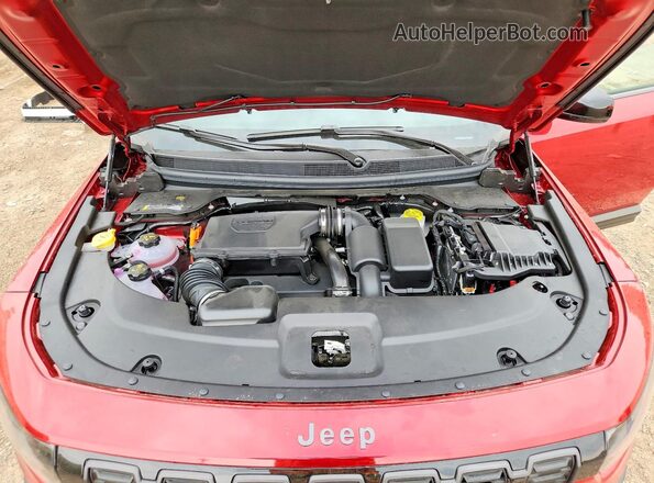 3C4PJMB24TT156955 2026 JEEP CHEROKEE Red Vista del compartimento del motor