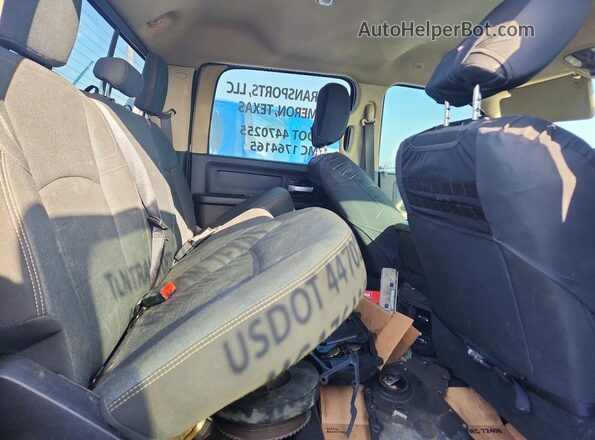 3C63RRGL4KG628821 2019 RAM 3500 Blue უკანა სავარძლების ხედი