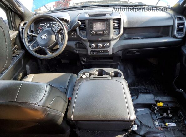 3C63RRGLXRG185696 2024 RAM 3500 Blue Вид панелі приладів