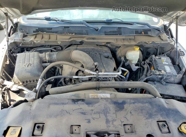3C6JR6AT2GG116447 2016 RAM 1500 Silver Սալոնի հետևի տեսք