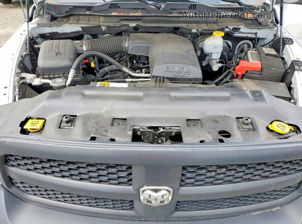 3C6JR6DG6PG671335 2023 RAM 1500 White Vista interior trasera