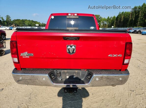 3C6RR7LG2JG226043 2018 RAM 1500 Красный Вид сзади