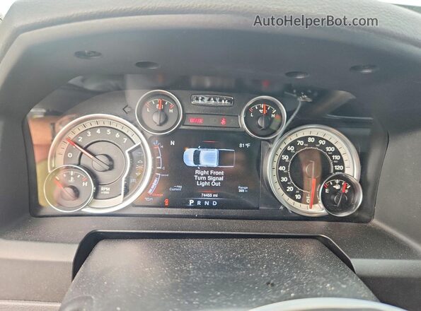 3C6RR7LT1GG388915 2016 RAM 1500 Silver ხელსაწყოთა პანელის ხედი