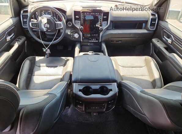 3C6SRFJP7T4182558 2026 RAM 1500 Белый Вид панели приборов