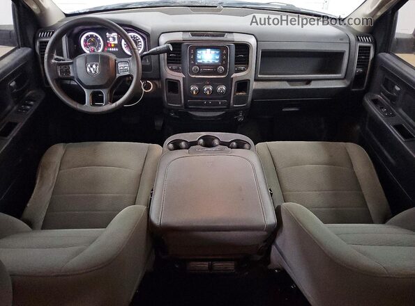 3C6TR4HT7JG144254 2018 RAM 2500 Белый Вид панели приборов