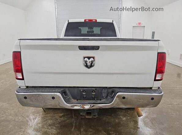 3C6TR4HT7JG144254 2018 RAM 2500 Белый Вид сзади